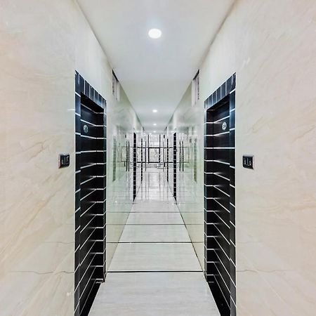 Oyo 29131 Hotel Mn Grand Shamshabad Extérieur photo