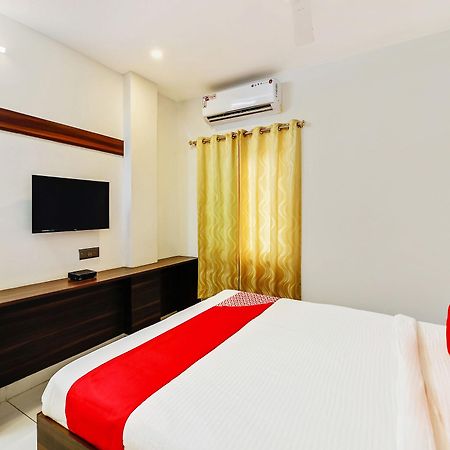 Oyo 29131 Hotel Mn Grand Shamshabad Extérieur photo