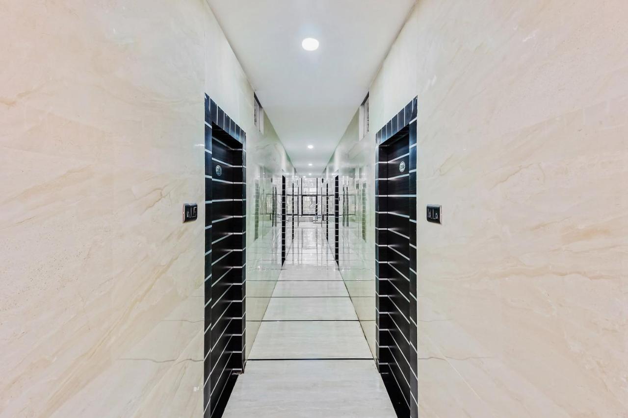 Oyo 29131 Hotel Mn Grand Shamshabad Extérieur photo