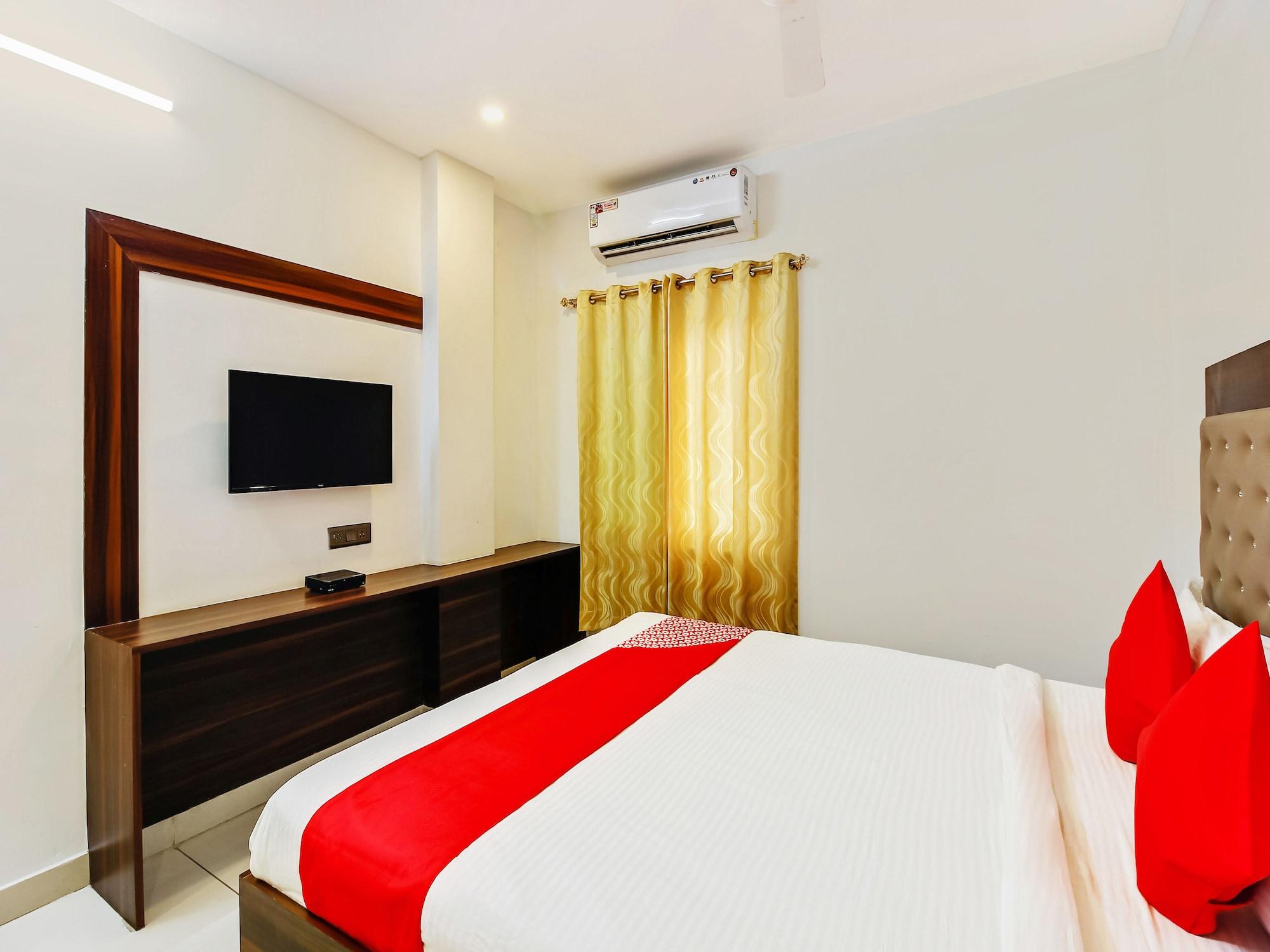 Oyo 29131 Hotel Mn Grand Shamshabad Extérieur photo